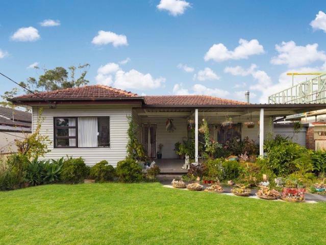 Flexible dual living home