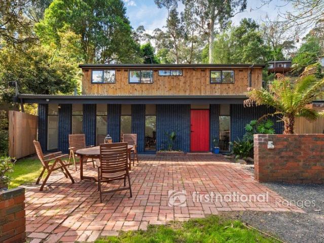 Flexible Dual Living Option Plus Studio Just a Short Walk Into Belgrave!