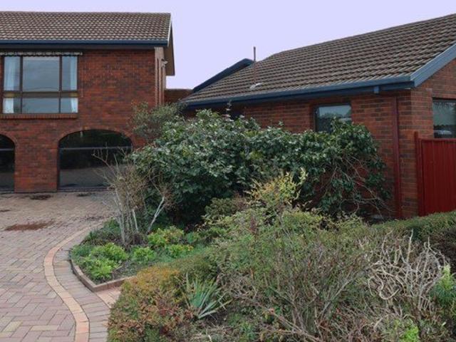 FLEXIBLE FAMILY LIVING IN LONGFORD