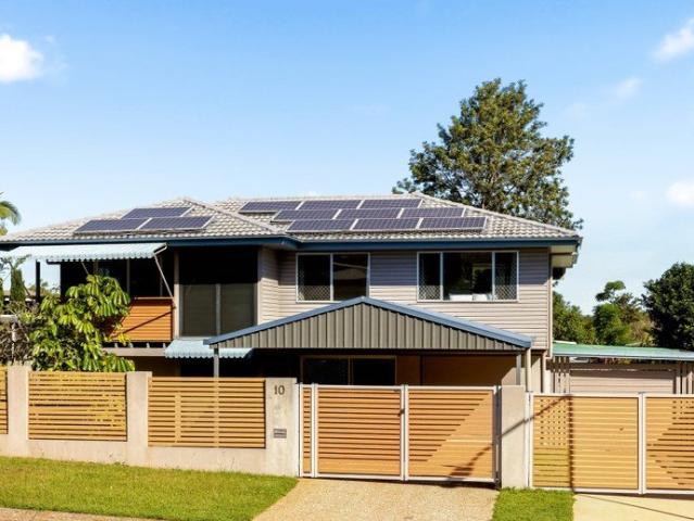 Flexible Family Living + side access!