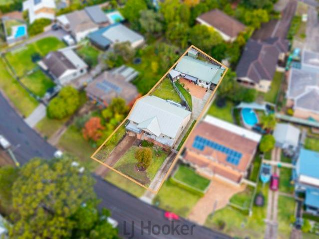 FLEXIBLE FAMILY LIVING WITH BONUS SECOND DWELLING