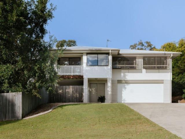 Flexible Family Living with Dual Living Potential