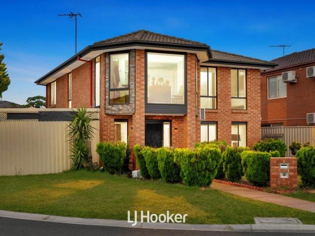 Flexible Family Living with Exceptional Outdoor Space in a Quiet Court Setting