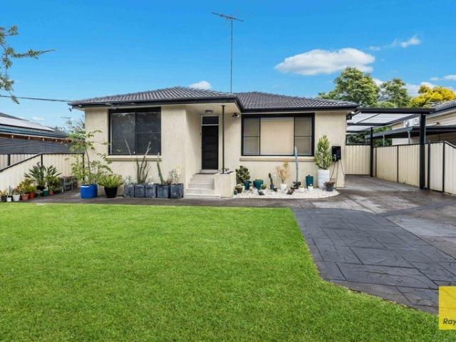 Flexible Family Living with Separate Accommodation & Dual Income Potential