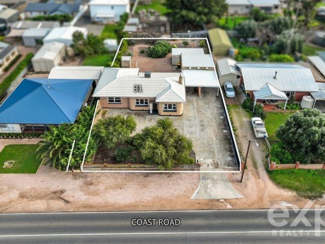 Flexible Family Living with Shedding, Space & Coastal Convenience