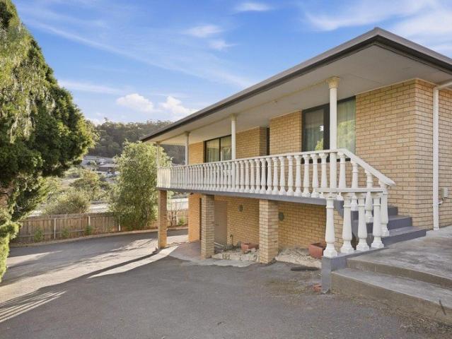 Flexible Family Living with Space, Comfort and Opportunity