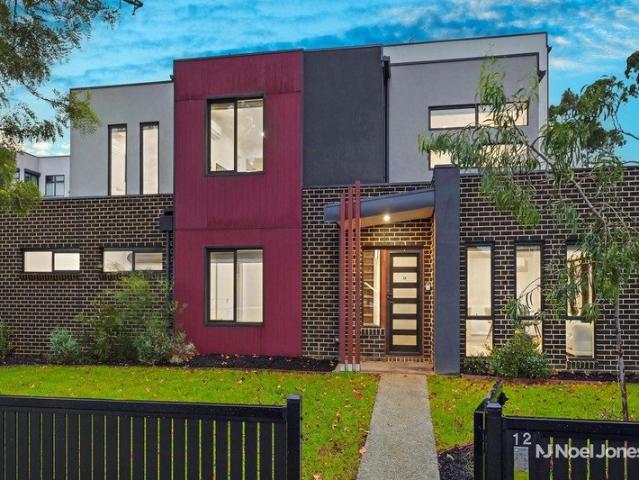 Flexible Family Living with Space to Spread Out