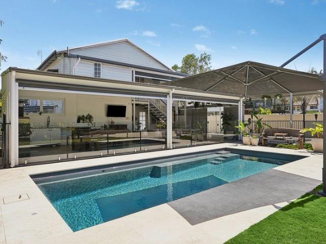 Flexible interiors with inviting outdoor spaces