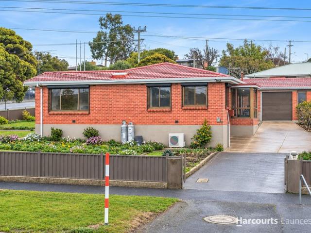 Flexible Living on a Corner Block
