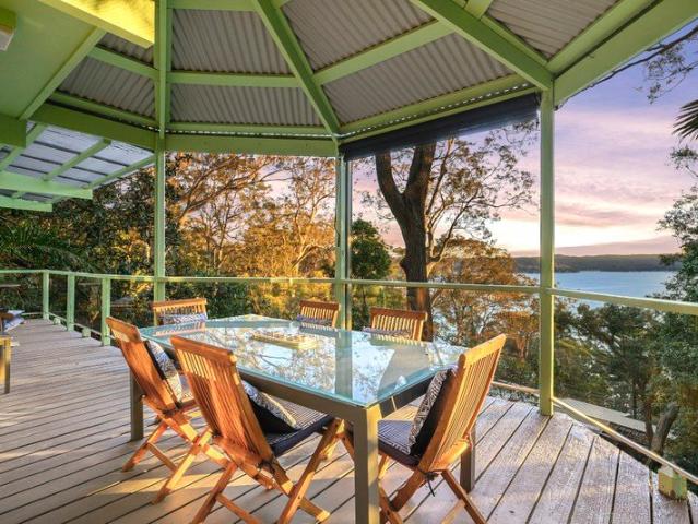 Flexible living with beautiful Pittwater views