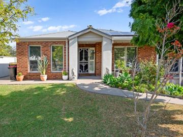 Flexible Living with Extensive Shedding in a Prime Euroa Setting