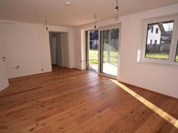 Wohnung zum Verkauf in 9081 - Balkon, Parkplatz