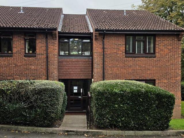 Fledburgh Drive, Sutton Coldfield. Studio to rent £725 pcm £167 pw