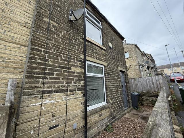 Fleece Street, Bradford BD6, 2 bed property to rent, £775 pcm | PrimeLocation