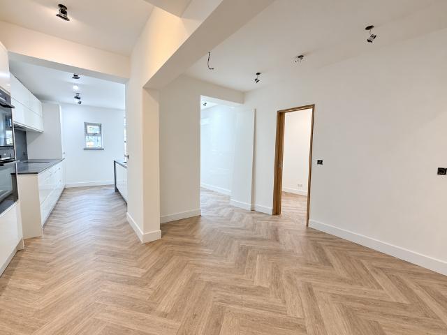 Fleeming Road, London E17 6 bed semi detached house to rent £4,000 pcm £923 pw