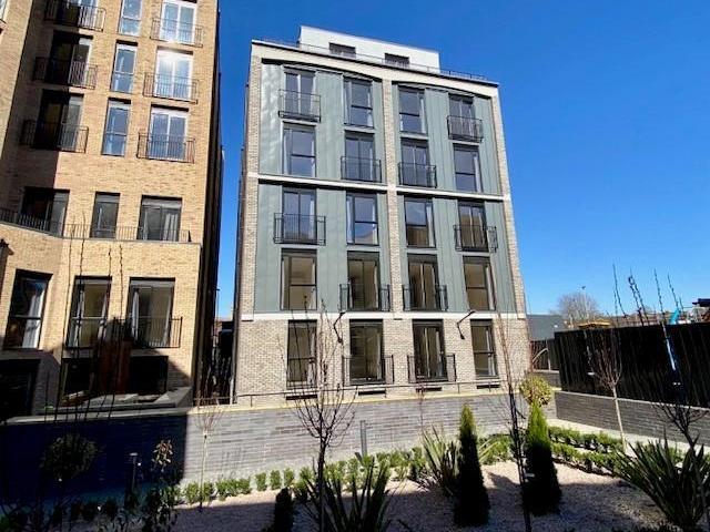 Fleet Court, Leicester LE1 1 bed apartment to rent £855 pcm £197 pw