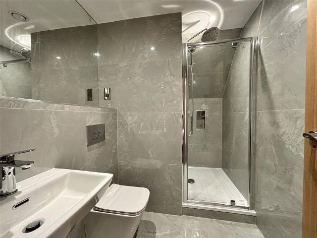 Fleet Road, Fleet, Hampshire GU51, 1 bed flat to rent, £1,300 pcm | PrimeLocation