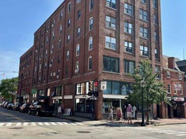 Fleet St Apt, Portsmouth, Condo For Sale