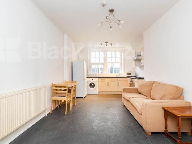 Fleet Street, Chancery Lane EC4A, 1 bed flat to rent, £2,340 pcm | PrimeLocation