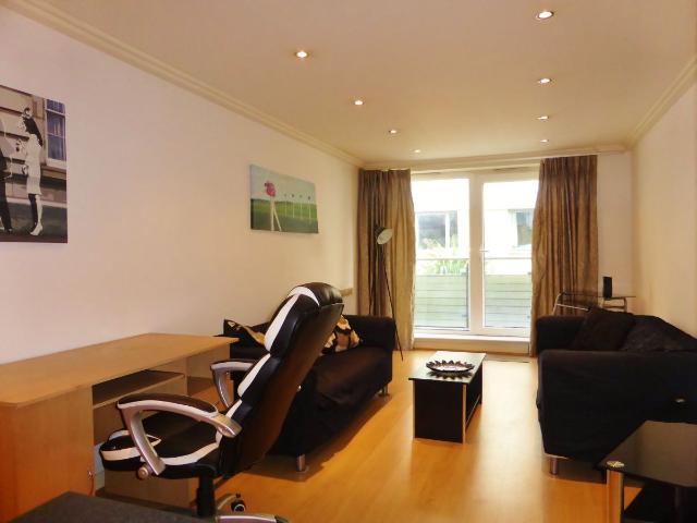Fleet Street, Brighton BN1, 2 bed flat to rent, £1,550 pcm | PrimeLocation
