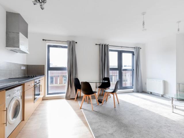 Fleet Street, Swindon SN1, 1 bed flat to rent, £825 pcm | PrimeLocation