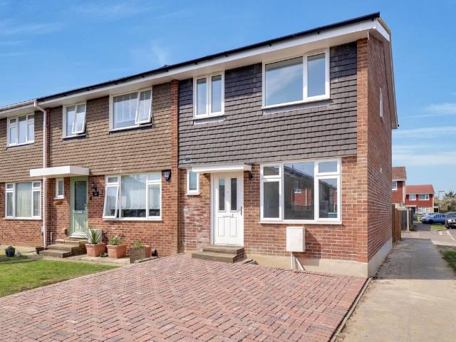 Fleetside, West Molesey KT8, 3 bed end terrace house to rent, £2,250 pcm | PrimeLocation