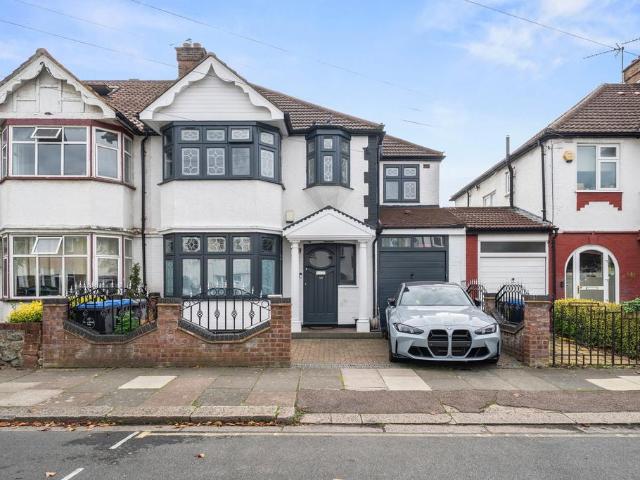 Fleetwood Road, London, NW10 5 bed semi detached house to rent £4,200 pcm £969 pw