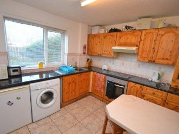 Fleming Gardens 5 bed house share to rent £2,055 pcm £474 pw