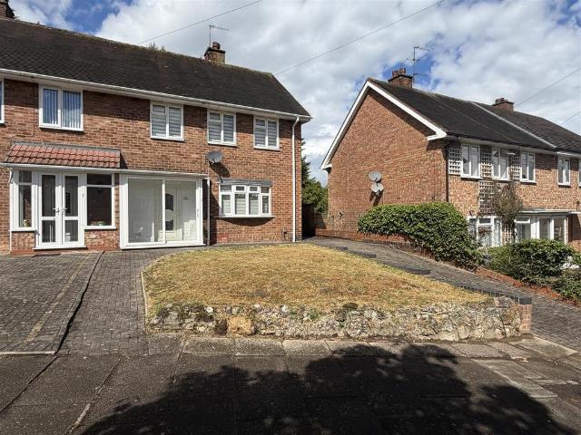 Fleming Road, Quinton, Birmingham 3 bed semi detached house to rent £1,295 pcm £299 pw