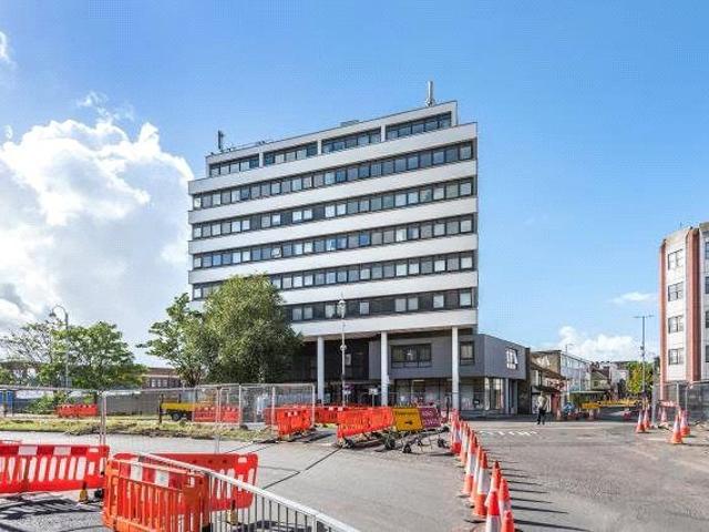Fleming Way, Swindon, Wiltshire SN1, Property to rent, £900 pcm | PrimeLocation