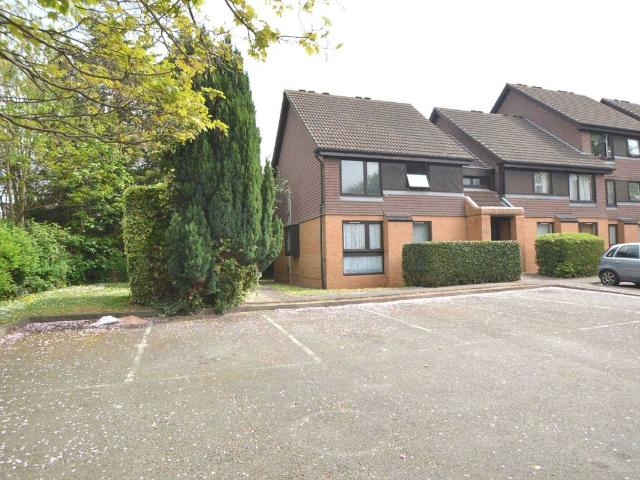 Flemish Fields, Chertsey KT16, 2 bed flat to rent, £1,420 pcm | PrimeLocation