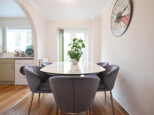Flemming Avenue, Ruislip, HA4