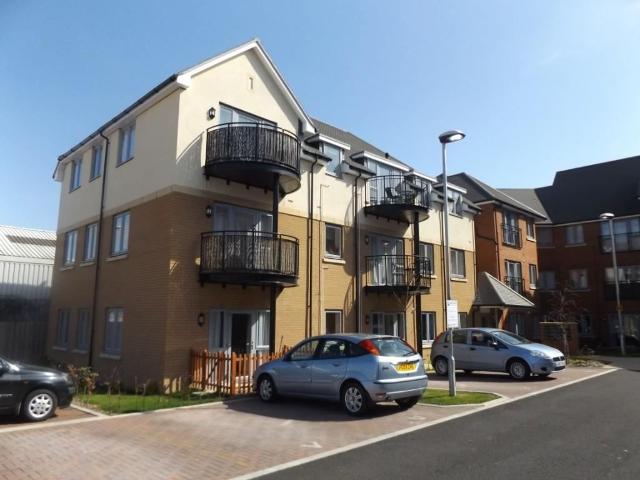 Flitches Grove, Andover SP10, 2 bed flat to rent, £1,075 pcm | PrimeLocation