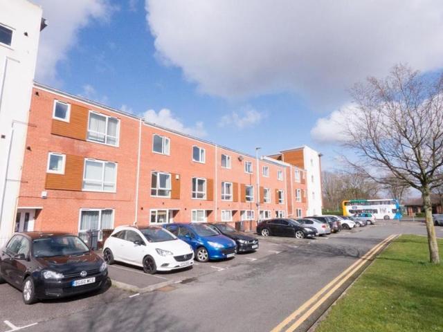 Flixton Road, Manchester, M13 4 bed house to rent £2,050 pcm £473 pw