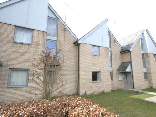 Flint Court, Linton CB21, 2 bed flat to rent, £1,200 pcm | PrimeLocation