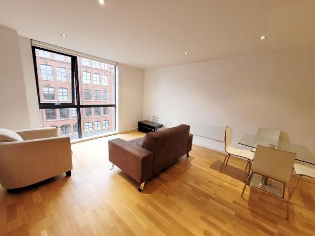 Flint Glass Wharf, 35 Radium Street, Manchester, M4 6AD, United Kingdom | 2 bed apartment for rent #119099937 | Rentberry