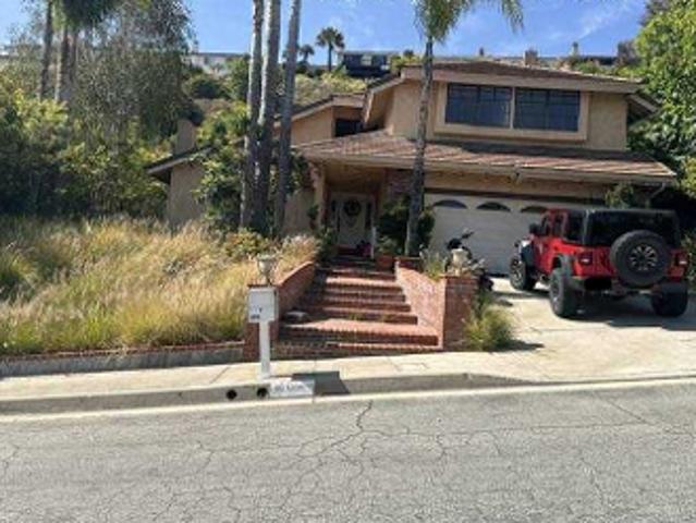 Flintridge Dr