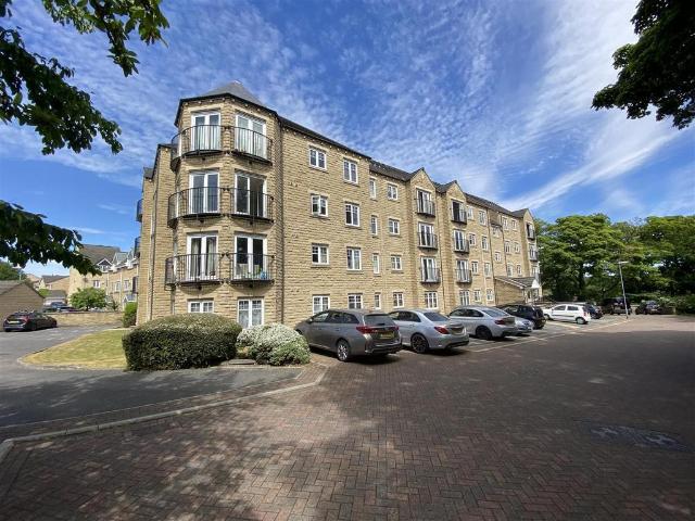 Flugel Way, Huddersfield, HD3 2 bed house to rent £800 pcm £185 pw