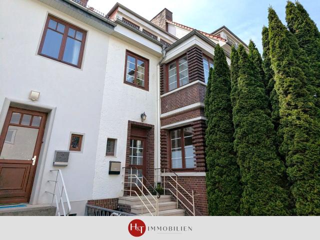 Flüsseviertel: Hochparterre Wohnung mit Terrasse!