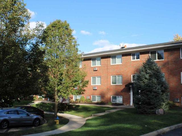 Flyer Pointe 1 Bedroom Apartment for Rent at 823 Fourman Ct, Dayton, OH 45410 Walnut Hills