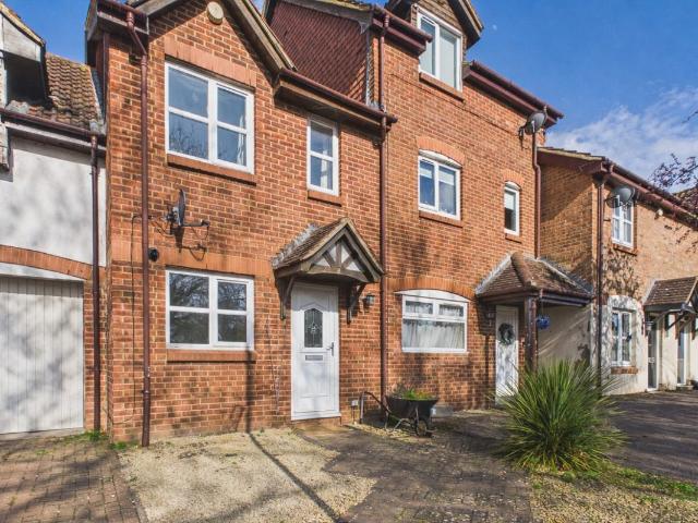 Frobisher Mews, Churchdown GL3, 2 bed terraced house to rent, £1,250 pcm | PrimeLocation