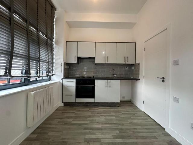 Frog Island, Leicester LE3 Studio to rent £600 pcm £138 pw
