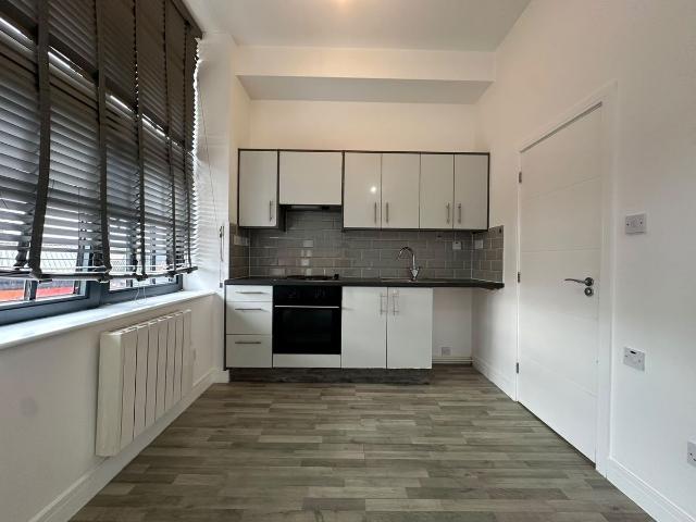 Frog Island, Leicester LE3, Studio to rent, £600 pcm | PrimeLocation