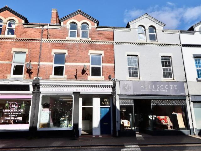 Frogmore Street, Abergavenny, NP7 3 bed apartment to rent £1,200 pcm £277 pw