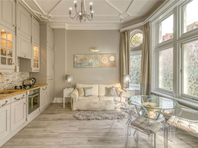 Frognal, Hampstead NW3, 1 bed flat to rent, £5,000 pcm | PrimeLocation