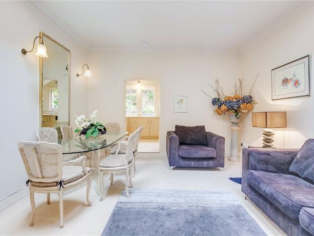 Frognal, Hampstead NW3, 2 bed semi detached house to rent, £5,633 pcm | PrimeLocation