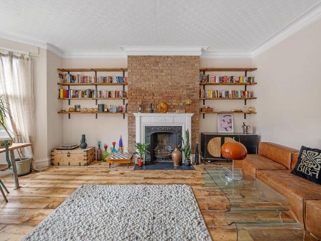Frognal Lane, Hampstead NW3, 1 bed flat to rent, £5,000 pcm | PrimeLocation
