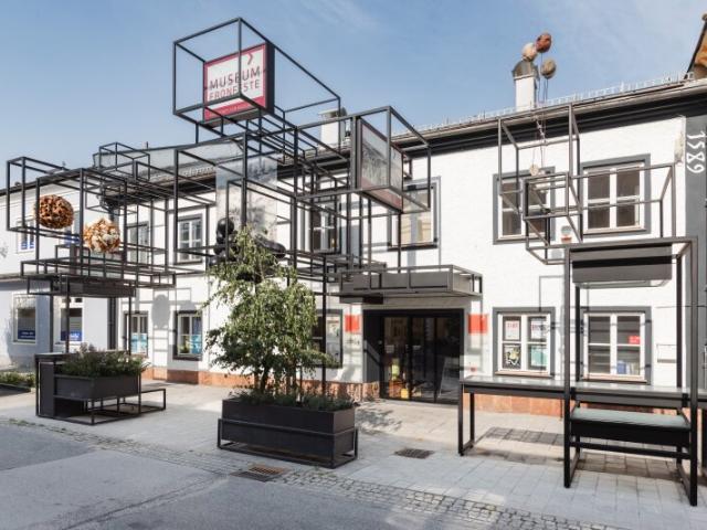 FROHNFESTE ein Zinshaus mit historischer Bedeutung