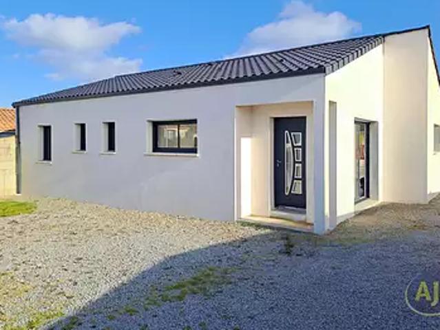 Froidfond 85300 Achat / Vente maison 4 pièces t4 au dernier étage