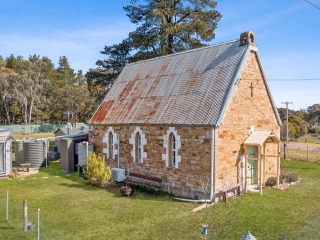 FROM CHURCH TO CHARMING COUNTRY RETREAT